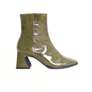 NEW INTENTIONALLY BLANK women's taffy square toe ankle boot in olive